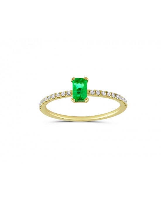 Emerald ring with diamonds in 18 gold