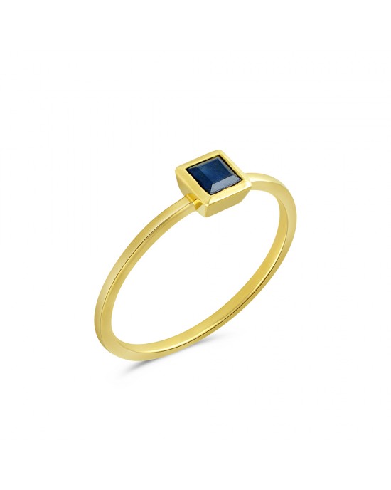 Sapphire ring in 14k gold