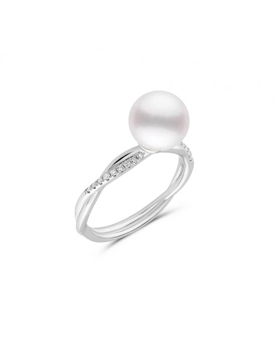 Pearl ring with diamonds in 18K white gold 