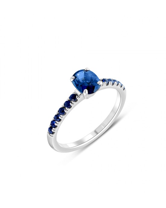 Δαχτυλίδι με μπλε ζαφείρι Κεϋλάνης και ζαφείρια στο πλάι από λευκόχρυσο Κ18