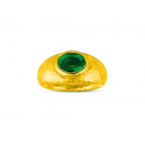 Σφυρήλατο αρχαϊκό δαχτυλίδι με σμαράγδι από χρυσό Κ18