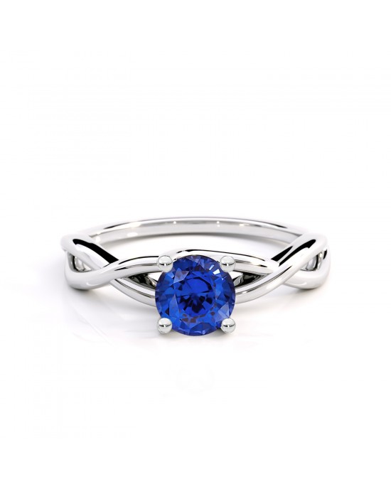 Blue sapphire ring in 18k white gold