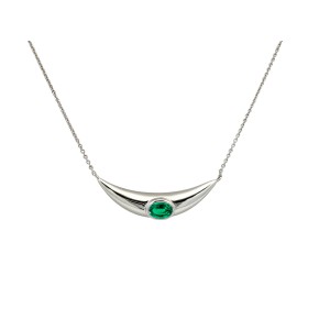 Oval-shaped Emerald necklace in 18k white gold