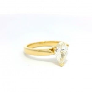 Solitaire engagement ring with 1ct Lab-Grown diamond in 18K gold, IGI certified