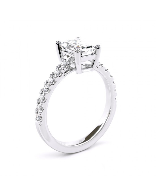 Δαχτυλίδι αρραβώνα με πλαϊνές πέτρες και Emerald-cut διαμάντι εργαστηρίου από λευκόχρυσο Κ18 και πιστοποίηση IGI