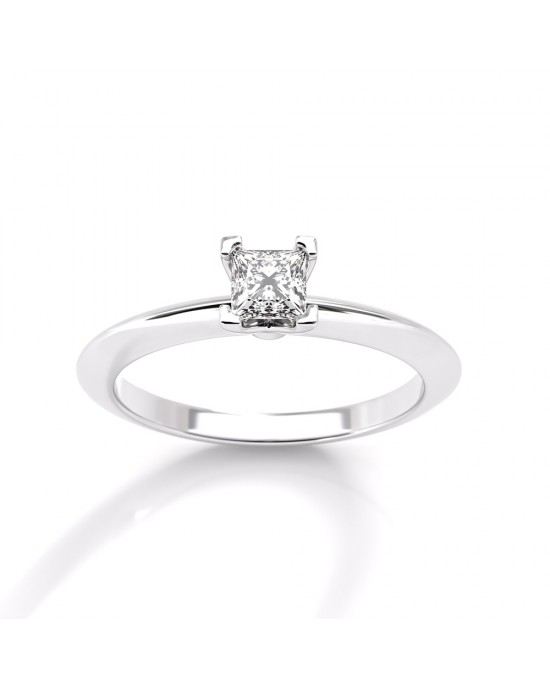 Μονόπετρο δαχτυλίδι με τετράγωνο διαμάντι princess cut 0.40ct από λευκόχρυσο Κ18 με πιστοποίηση GIA