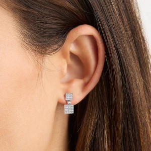Κρεμαστά τετράγωνα σκουλαρίκια με διαμάντια από λευκόχρυσο Κ18