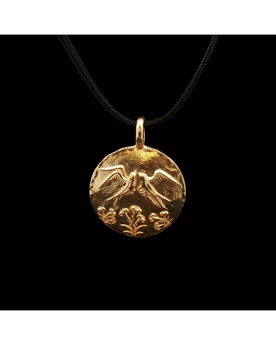 Γούρι 2026 Αναγέννησις από επιχρυσωμένο ορείχαλκο εμπνευσμένο από το Ακρωτήρι