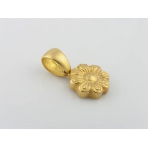 Daisy Pendant in 18K Gold 