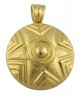 Archaic round pendant in 18k gold
