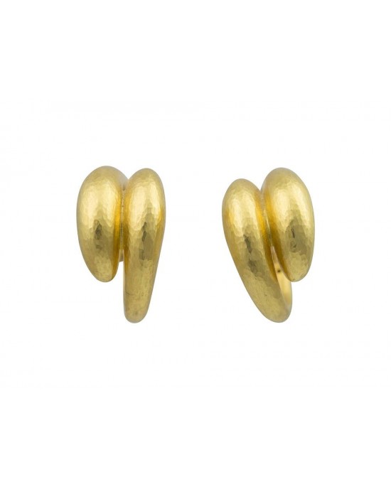 Hammered earrings in 18k gold
